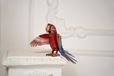 Makebug Macaw