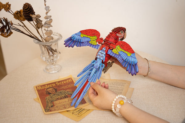 Makebug Macaw