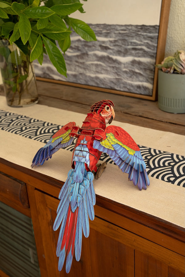 Makebug Macaw