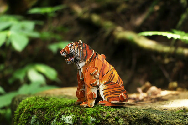 Makebug Siberian Tiger