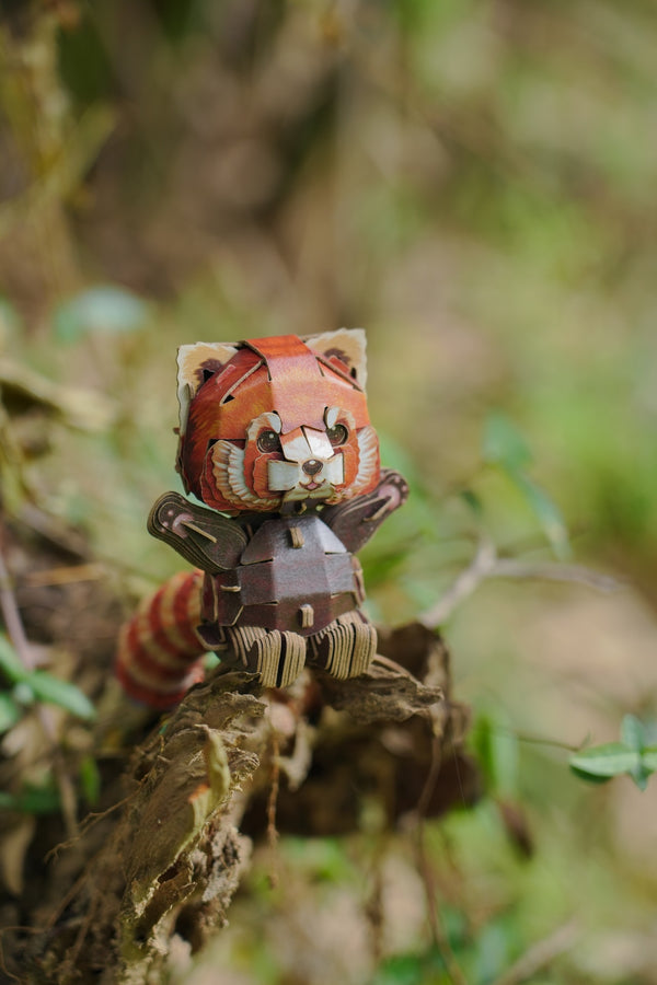 Makebug Red Panda
